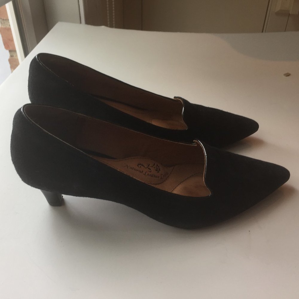 Sofft Vesper Black Suede Pumps 6.5 M